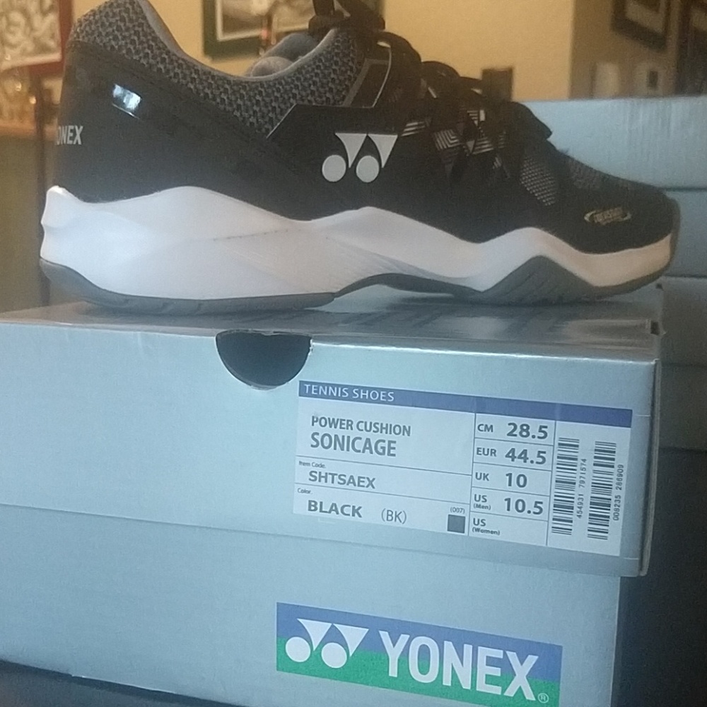 Yonex Sonicage Tennis Shoes